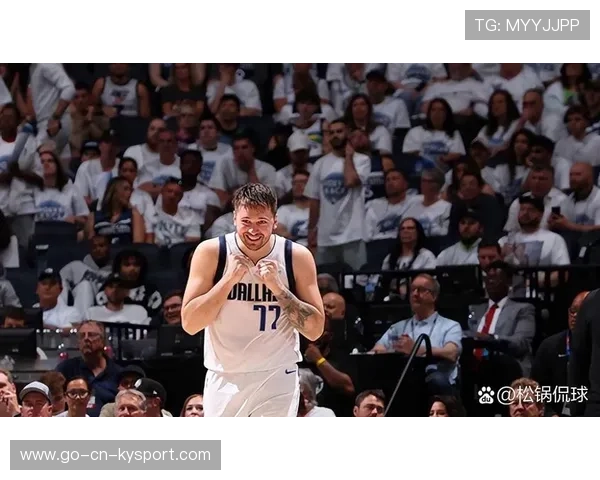 东契奇后撤步三分命中,独行侠稳稳推进